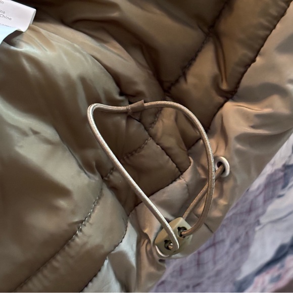 NWT Khloe Kardashian for Fabletics puffer jacket - Picture 9 of 10